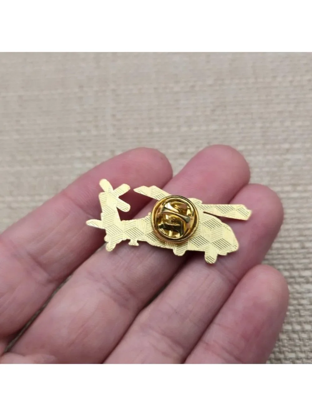 UH-60 Black Hawk Helicopter Military Enamel Lapel Pin | Aviation Badge A8524